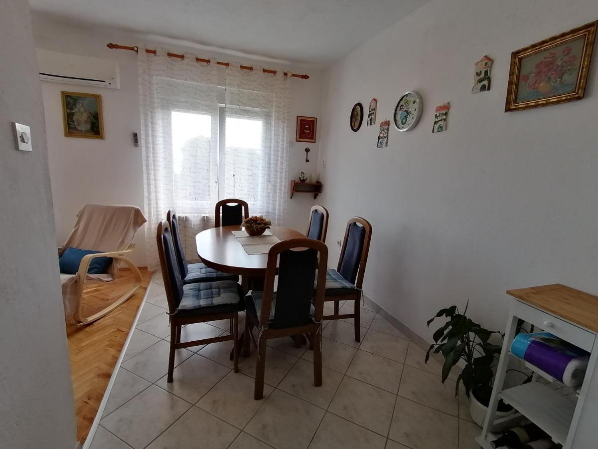 Apartment Varelija 布里比尔 外观 照片