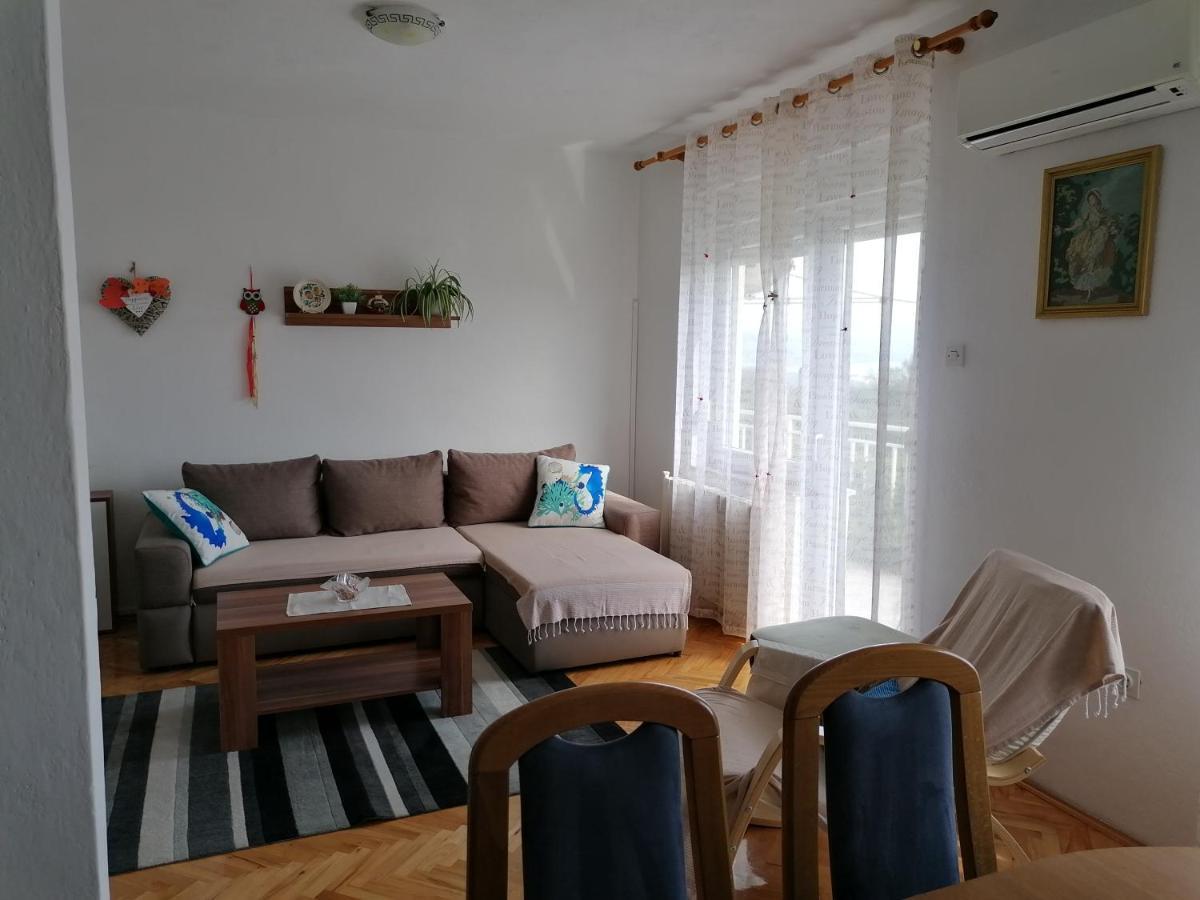 Apartment Varelija 布里比尔 外观 照片