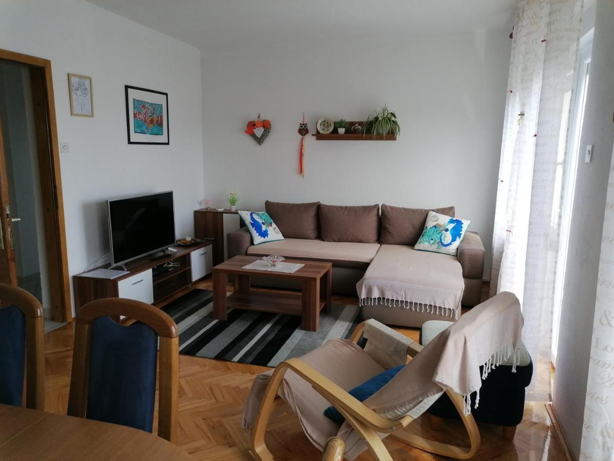 Apartment Varelija 布里比尔 外观 照片