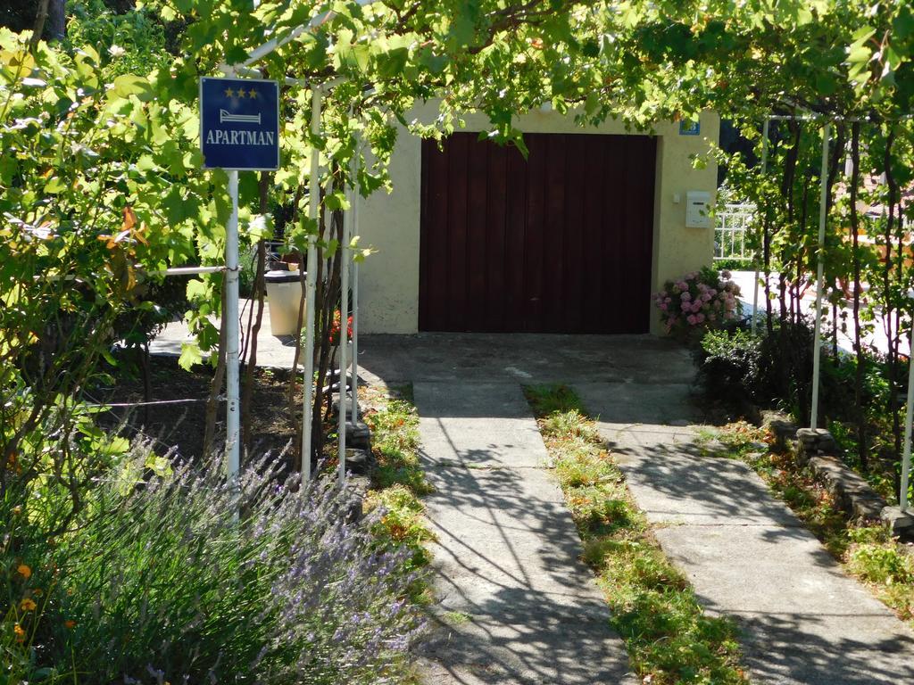 Apartment Varelija 布里比尔 外观 照片